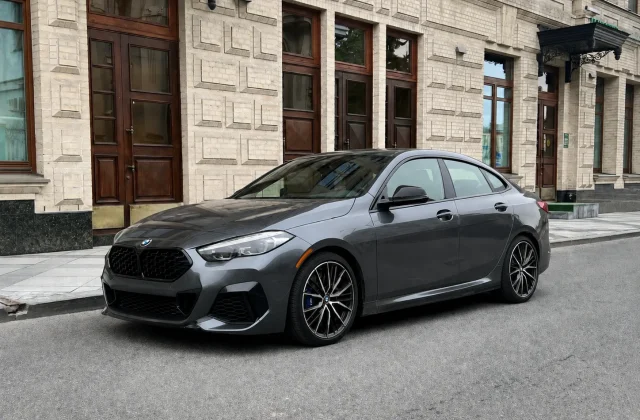 BMW M235