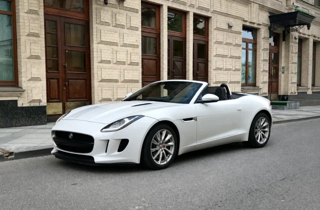 Jaguar F-Type (кабрио)